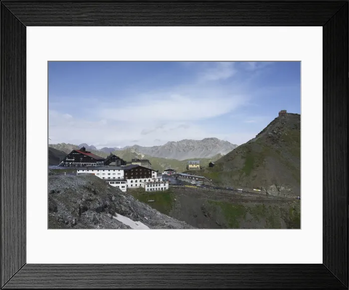 Framed Print : DDE-90032341 Framed Print : DDE-90032341