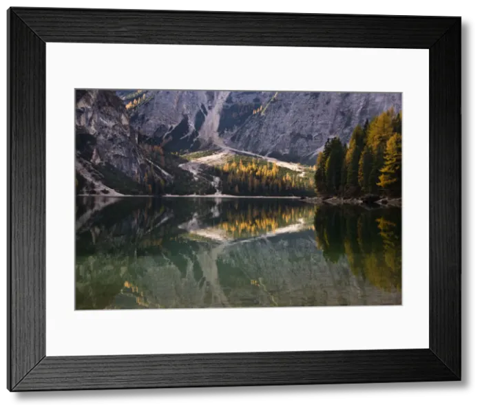 Framed Print : DDE-90032382 Framed Print : DDE-90032382