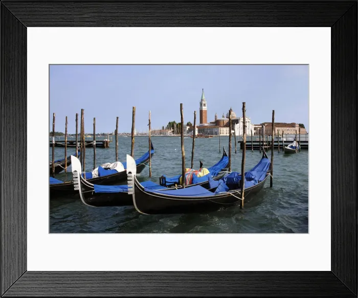 Framed Print : DDE-90032535 Framed Print : DDE-90032535