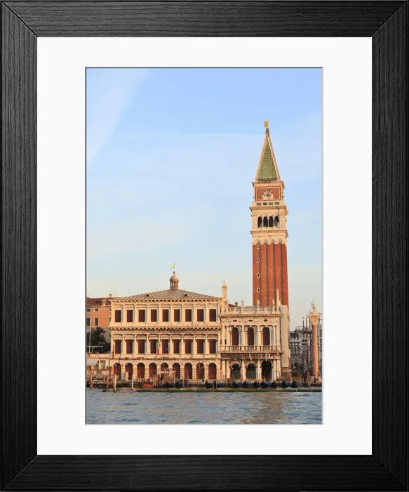 Framed Print : DDE-90032589 Framed Print : DDE-90032589