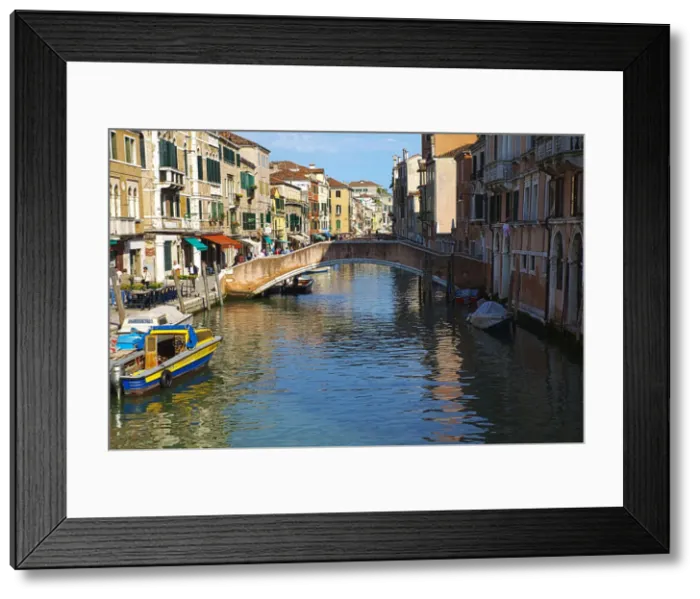 Framed Print : DDE-90032610 Framed Print : DDE-90032610