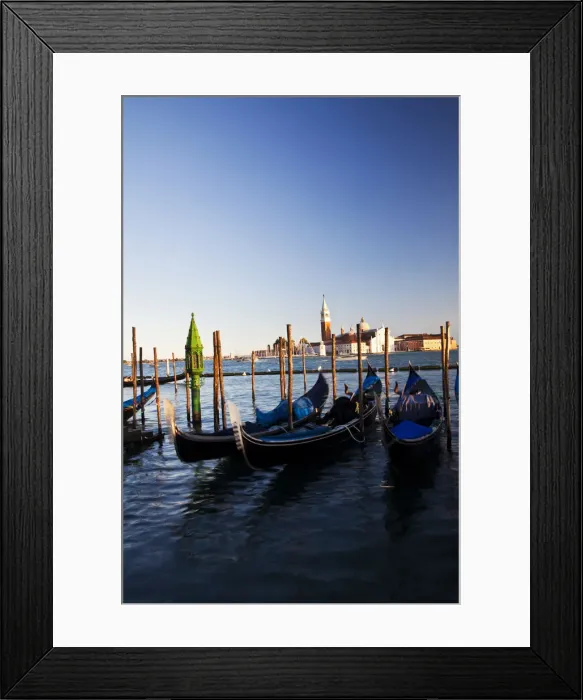 Framed Print : DDE-90032657 Framed Print : DDE-90032657