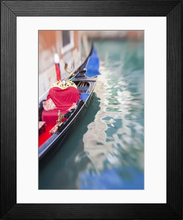 Framed Print : DDE-90032658 Framed Print : DDE-90032658