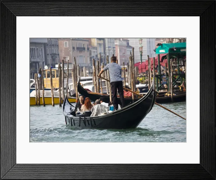 Framed Print : DDE-90032659
