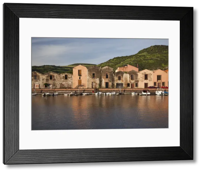 Framed Print : DDE-90032757 Framed Print : DDE-90032757