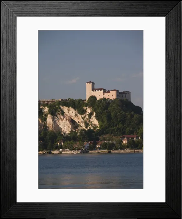 Framed Print : DDE-90032817 Framed Print : DDE-90032817