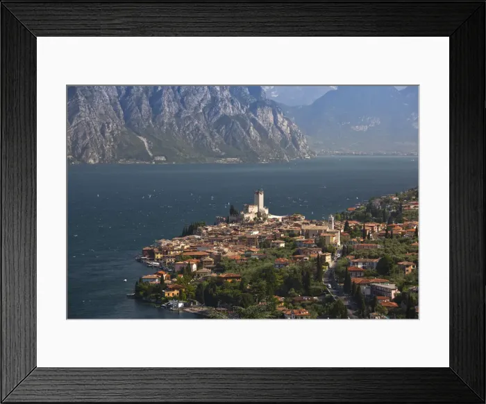 Framed Print : DDE-90032826 Framed Print : DDE-90032826