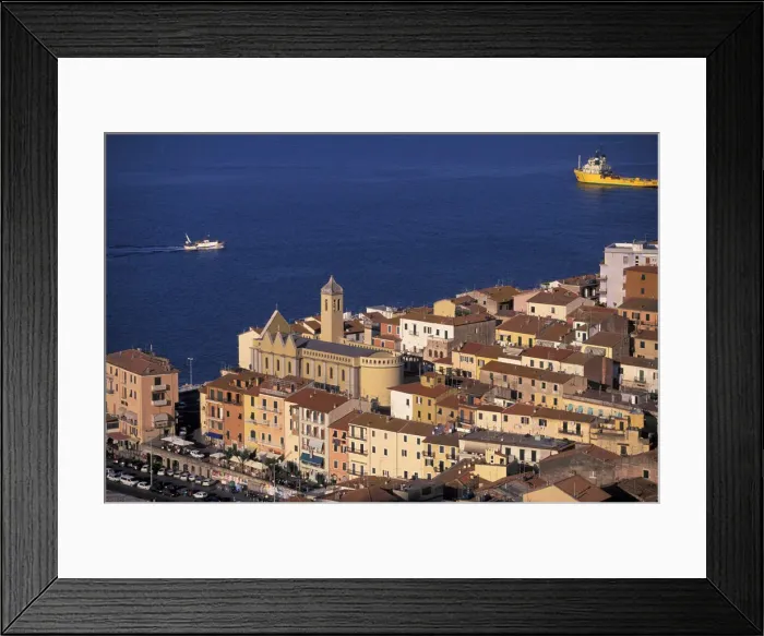 Framed Print : DDE-90032842 Framed Print : DDE-90032842