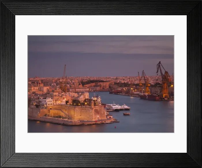 Framed Print : DDE-90032876 Framed Print : DDE-90032876