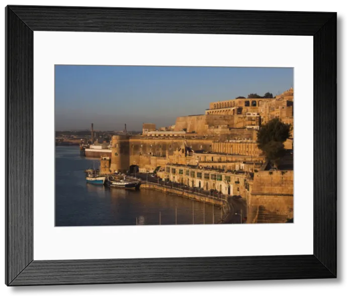 Framed Print : DDE-90032895 Framed Print : DDE-90032895