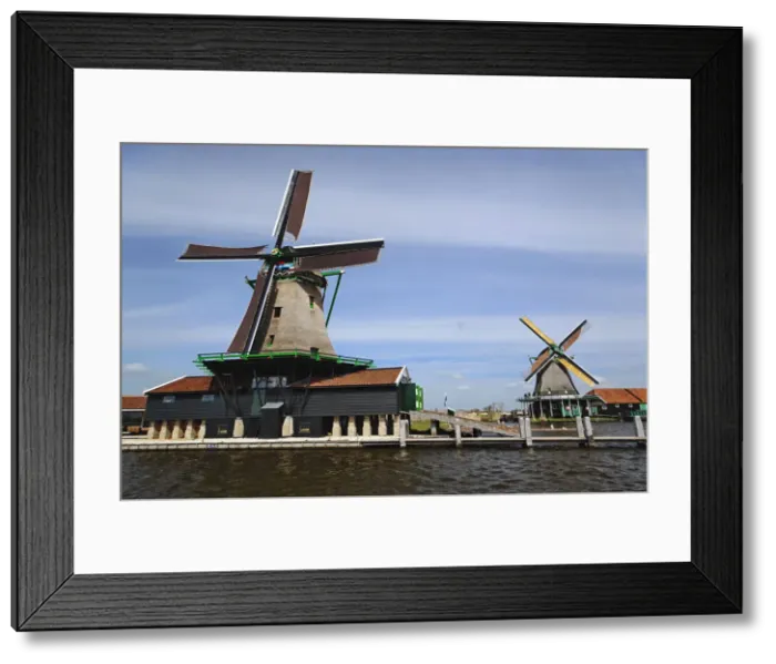 Framed Print : DDE-90033006 Framed Print : DDE-90033006