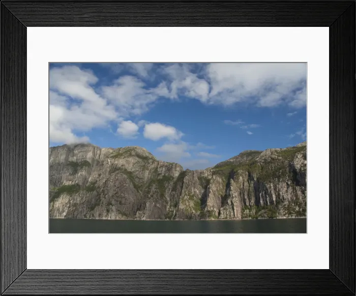 Framed Print : DDE-90033327 Framed Print : DDE-90033327
