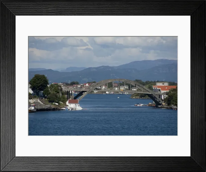 Framed Print : DDE-90033346 Framed Print : DDE-90033346
