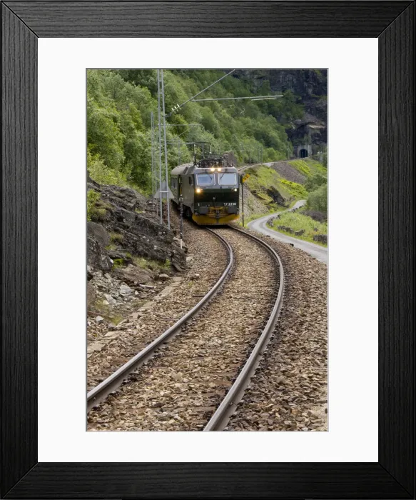 Framed Print : DDE-90033359 Framed Print : DDE-90033359