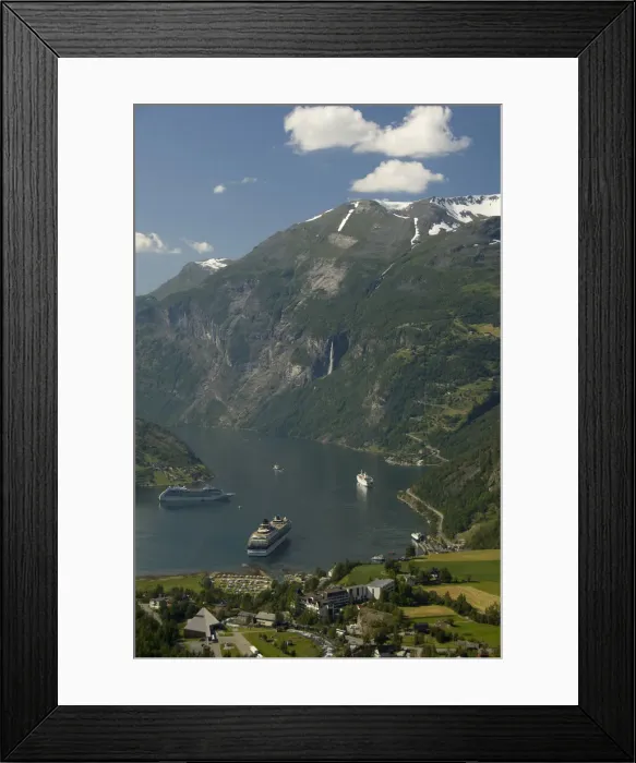 Framed Print : DDE-90033443 Framed Print : DDE-90033443