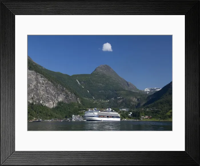 Framed Print : DDE-90033447
