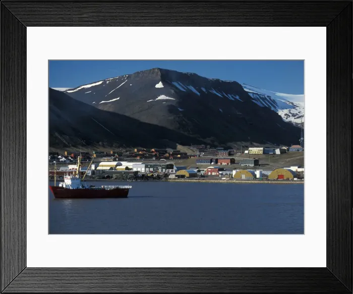 Framed Print : DDE-90033449 Framed Print : DDE-90033449