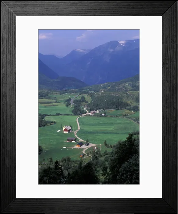 Framed Print : DDE-90033523 Framed Print : DDE-90033523