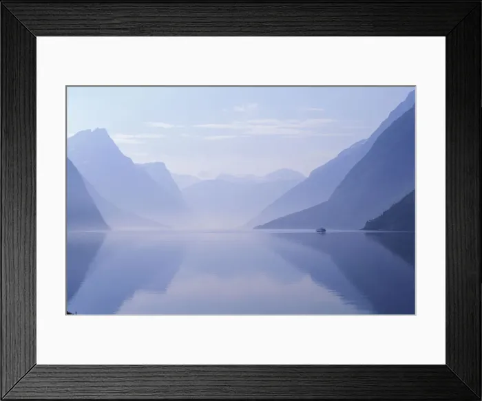 Framed Print : DDE-90033528 Framed Print : DDE-90033528