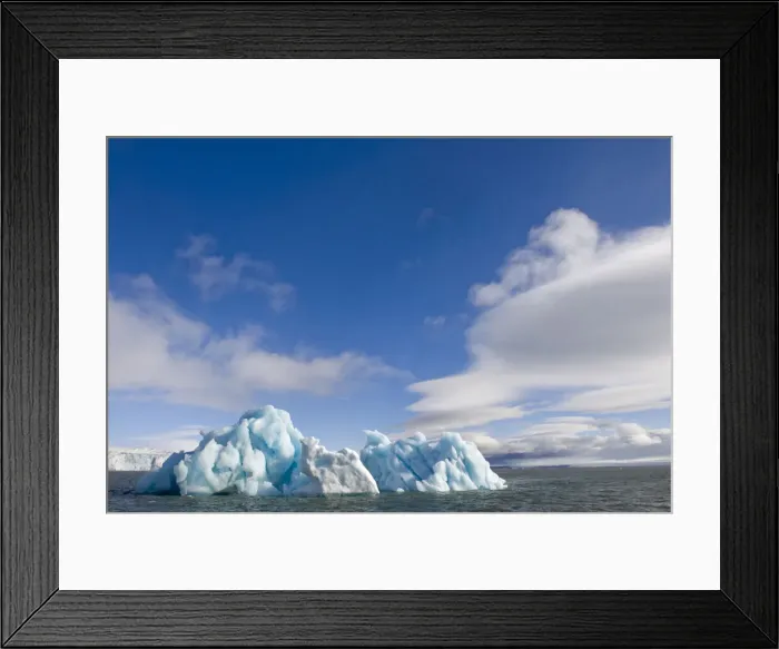 Framed Print : DDE-90033732