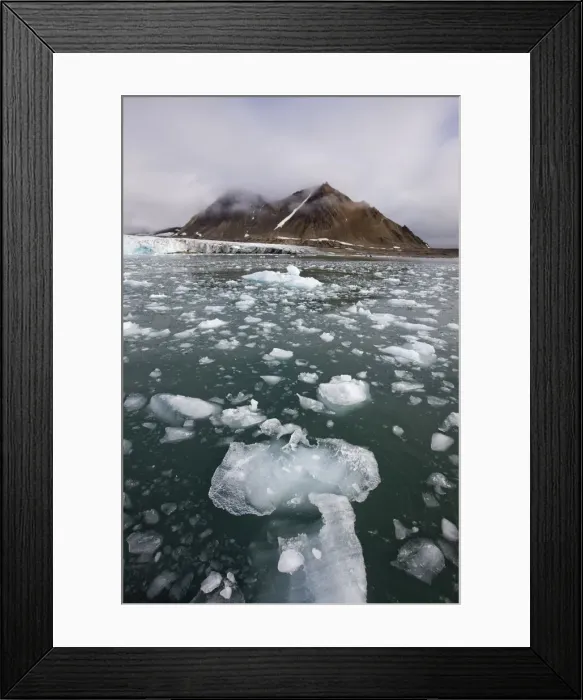 Framed Print : DDE-90033817 Framed Print : DDE-90033817