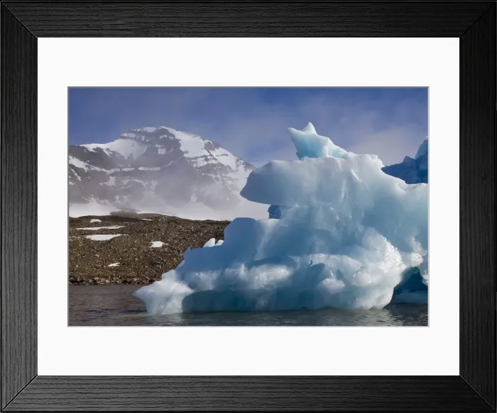 Framed Print : DDE-90033821 Framed Print : DDE-90033821