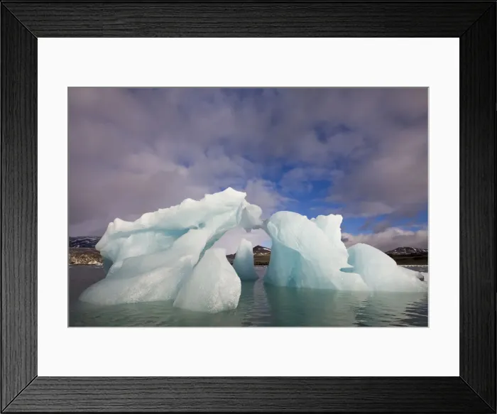 Framed Print : DDE-90033827 Framed Print : DDE-90033827