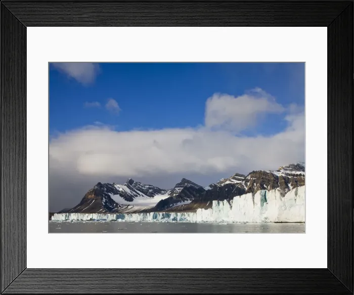 Framed Print : DDE-90033828 Framed Print : DDE-90033828