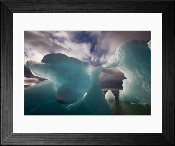Framed Print : DDE-90033830 Framed Print : DDE-90033830