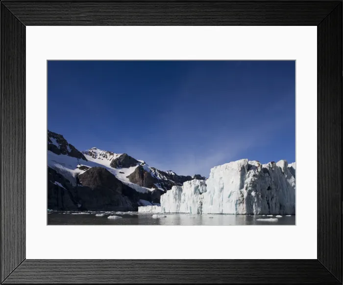 Framed Print : DDE-90033833 Framed Print : DDE-90033833