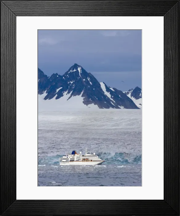 Framed Print : DDE-90033882 Framed Print : DDE-90033882