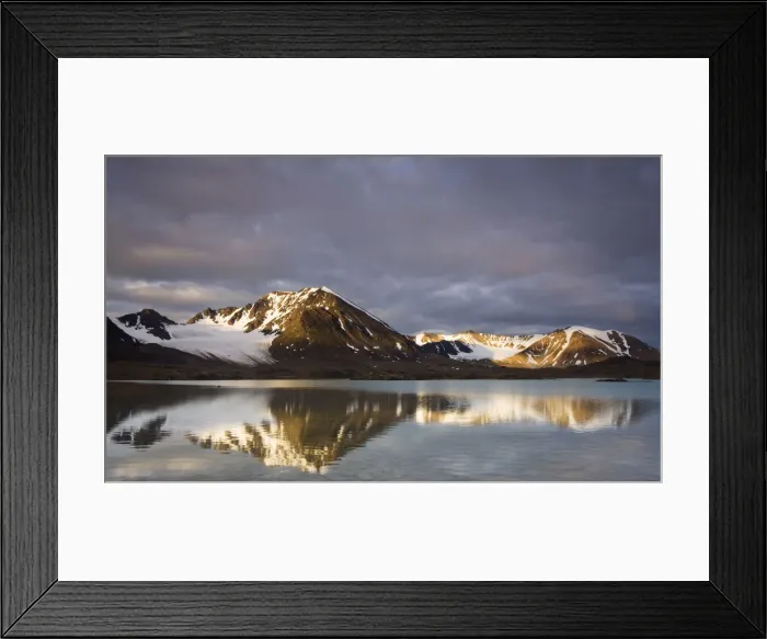 Framed Print : DDE-90033890 Framed Print : DDE-90033890