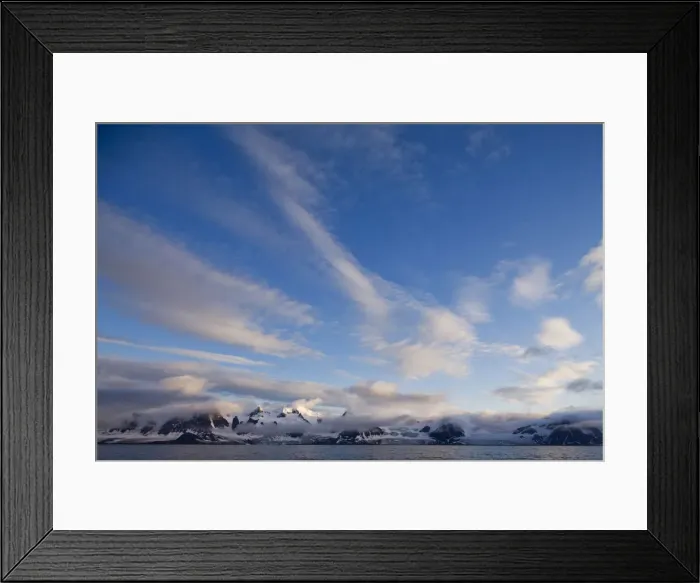 Framed Print : DDE-90033895 Framed Print : DDE-90033895