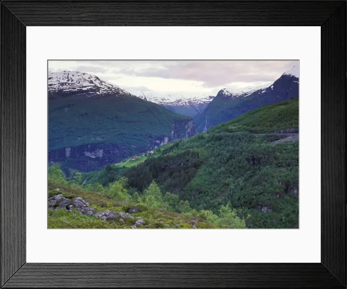 Framed Print : DDE-90034446 Framed Print : DDE-90034446