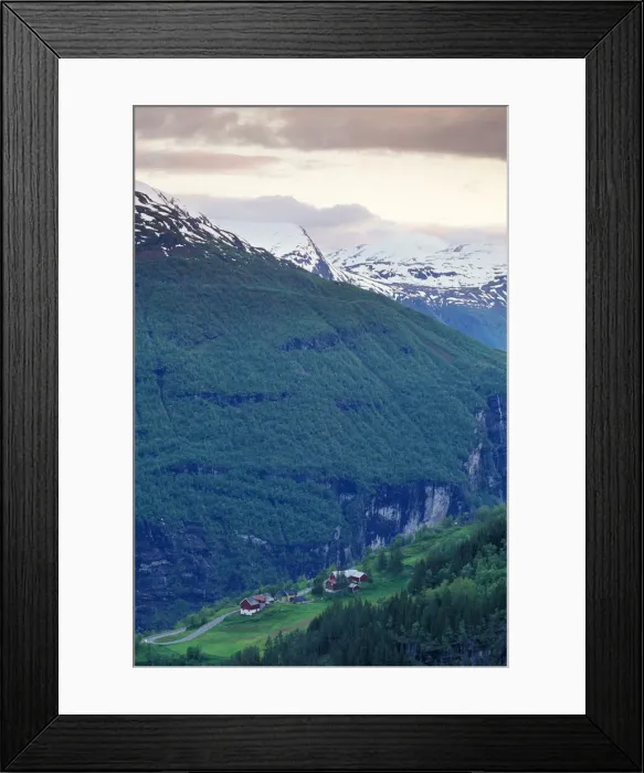 Framed Print : DDE-90034445 Framed Print : DDE-90034445
