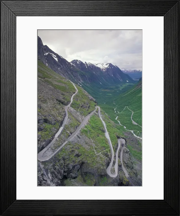 Framed Print : DDE-90034455 Framed Print : DDE-90034455