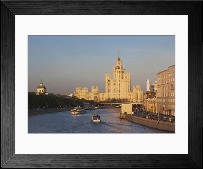 Framed Print : DDE-90035025 Framed Print : DDE-90035025