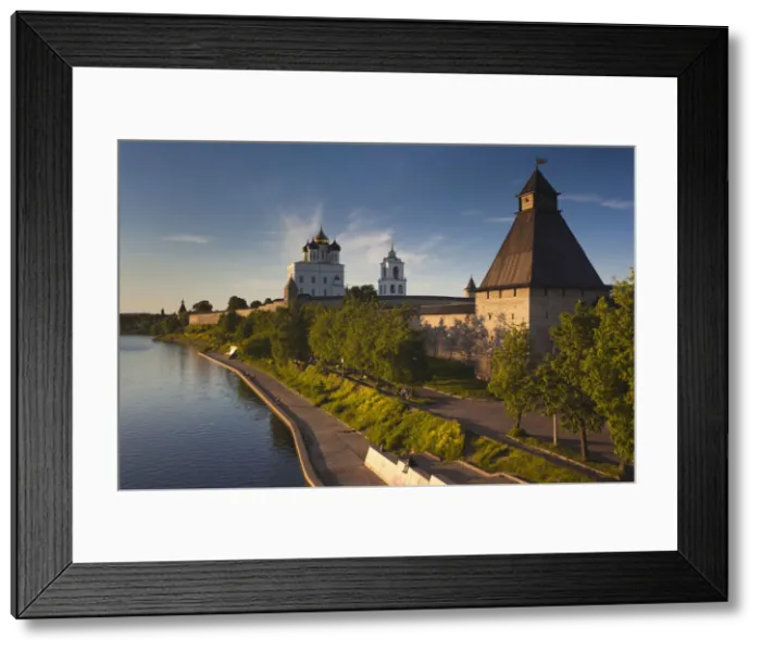 Framed Print : DDE-90035064 Framed Print : DDE-90035064