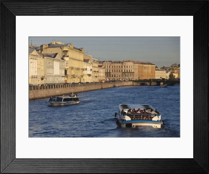 Framed Print : DDE-90035076