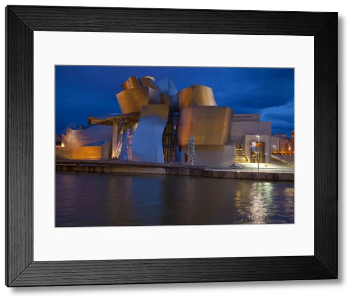 Framed Print : DDE-90035104 Framed Print : DDE-90035104