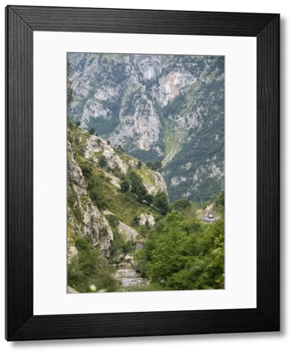 Framed Print : DDE-90035154 Framed Print : DDE-90035154