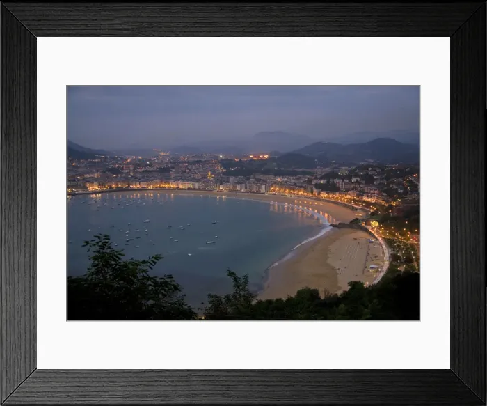 Framed Print : DDE-90035178 Framed Print : DDE-90035178