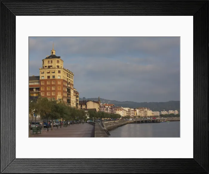 Framed Print : DDE-90035473 Framed Print : DDE-90035473