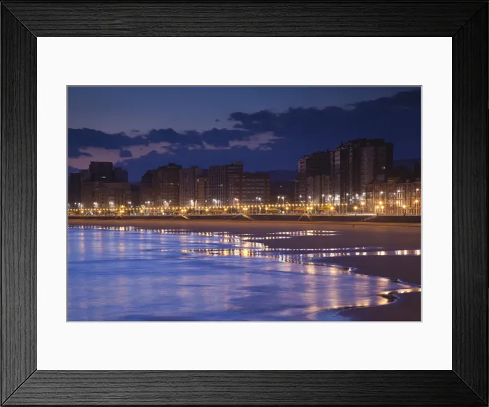 Framed Print : DDE-90035478