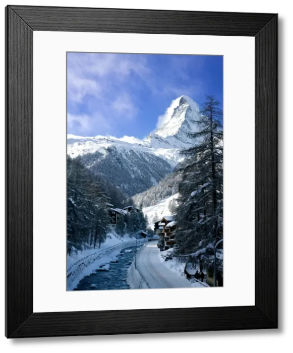 Framed Print : DDE-90035572 Framed Print : DDE-90035572