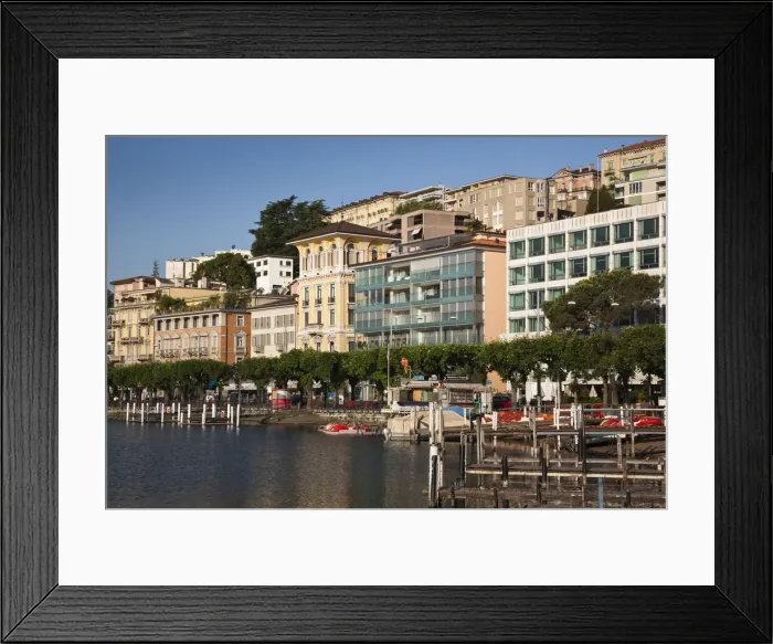Framed Print : DDE-90035692