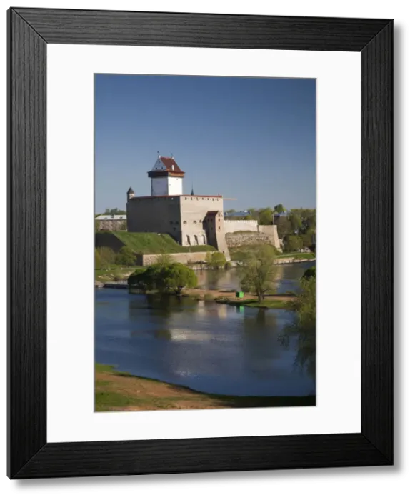 Framed Print : DDE-90035869 Framed Print : DDE-90035869