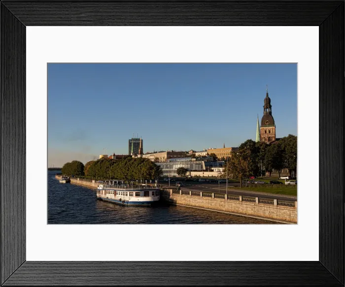 Framed Print : DDE-90036324