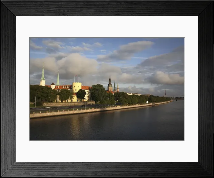 Framed Print : DDE-90036328 Framed Print : DDE-90036328