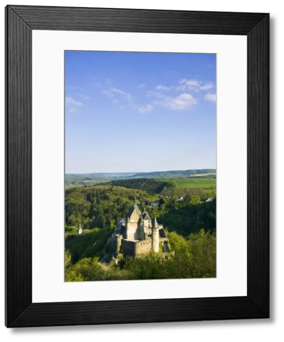 Framed Print : DDE-90036402 Framed Print : DDE-90036402